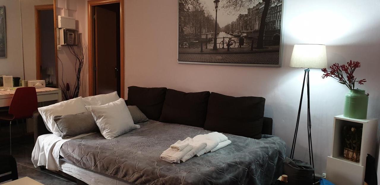 Subway Station Apartment Near Camp Nou L’Hospitalet de Llobregat Exterior foto