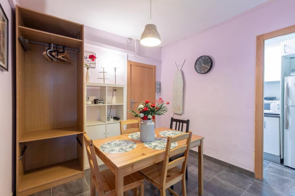 Subway Station Apartment Near Camp Nou L’Hospitalet de Llobregat Exterior foto